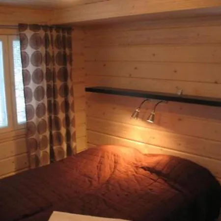 Holiday Vuosselin Kataja 7 Рука